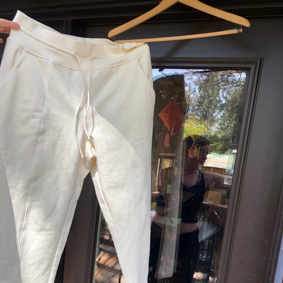 LOLE Easy Jogger Pant- Cream/White- L - Picture 4 of 9